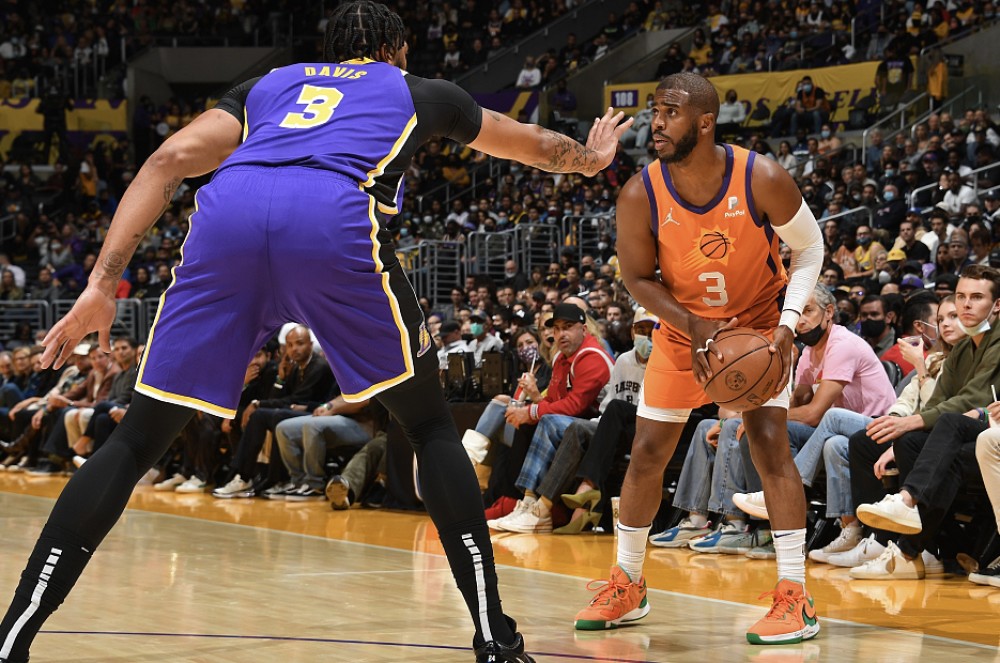 他频频制造 他频频制造