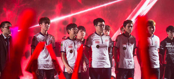 而队内的老 而队内的老