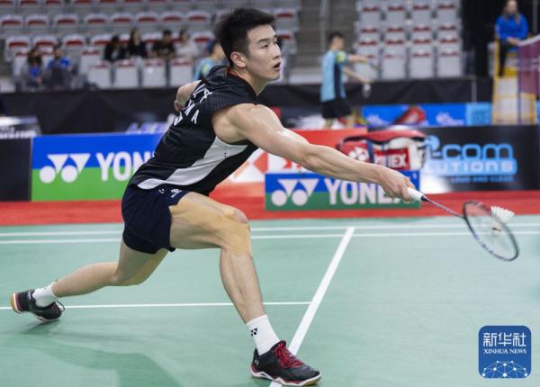 持谦逊与进 持谦逊与进