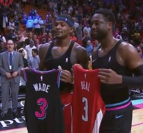 更是站位 更是站位